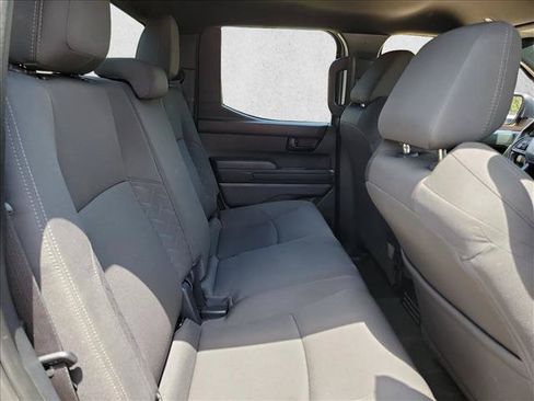 Used 2025 Toyota Tacoma SR5 AWD/4WD image 16