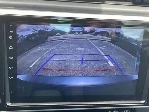 Used 2018 Toyota Corolla LE image 25