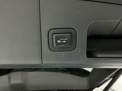 Used 2018 Cadillac XT5 Luxury w/ Driver Awareness Package FWD image 46