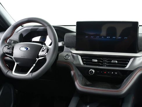 New 2026 Ford Explorer ST-Line w/ ST-Line Street Pack AWD/4WD image 8