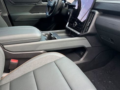 New 2026 GMC Acadia AT4 w/ Super Cruise Package image 15