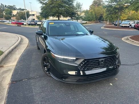 Used 2025 Honda Accord SE image 7