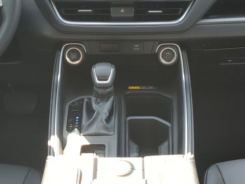 Used 2025 Toyota Grand Highlander FWD image 17