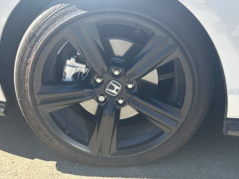 Used 2025 Honda Accord Sport image 4