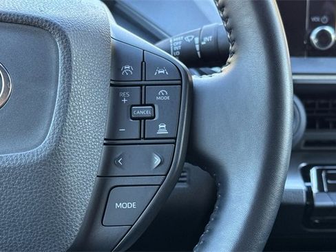 Used 2023 Toyota Prius LE image 28