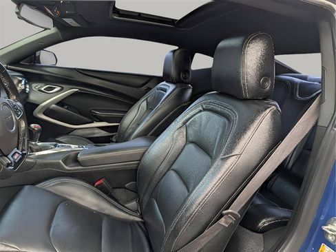 Used 2020 Chevrolet Camaro SS RWD image 22
