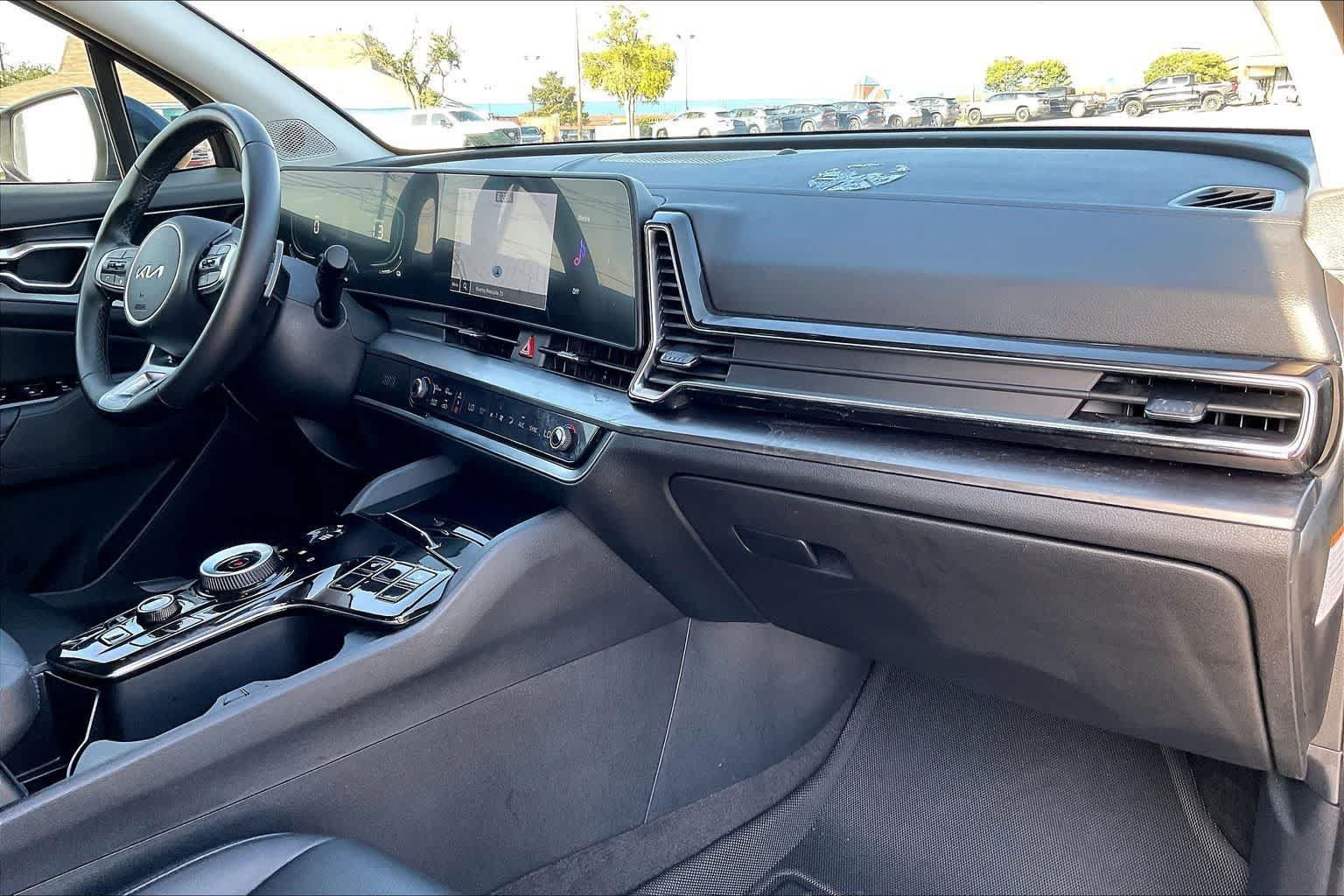 Certified 2025 Kia Sportage EX AWD/4WD image 22
