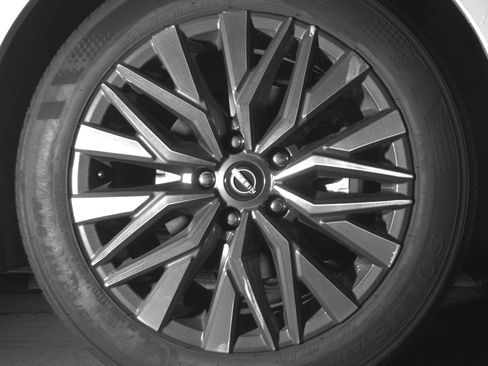 Used 2025 Nissan Altima 2.5 SV FWD image 13