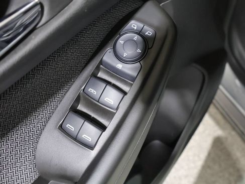 Used 2025 Chevrolet TrailBlazer LT AWD/4WD image 13