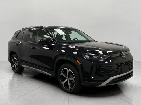 New 2026 Volkswagen Tiguan SE AWD/4WD image 1