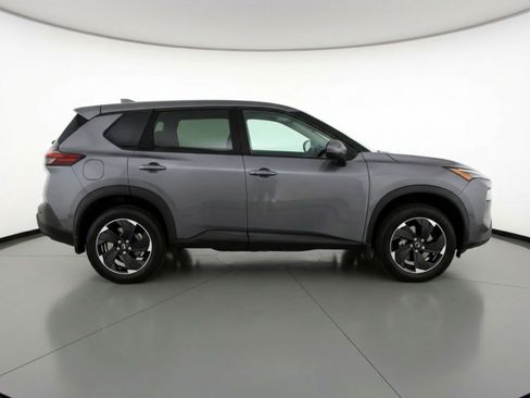 Used 2025 Nissan Rogue SV FWD image 11