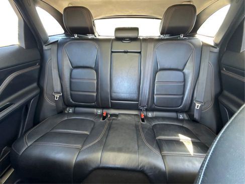 Used 2019 Jaguar F-PACE Prestige AWD/4WD image 12