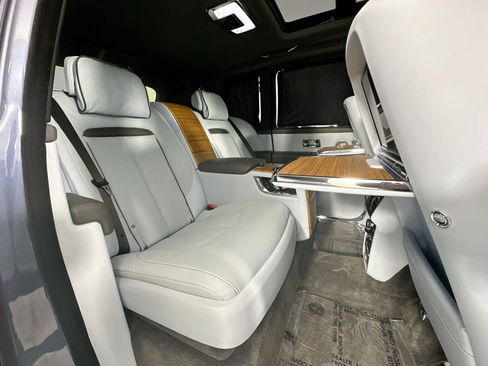Certified 2019 Rolls-Royce Cullinan AWD/4WD image 28