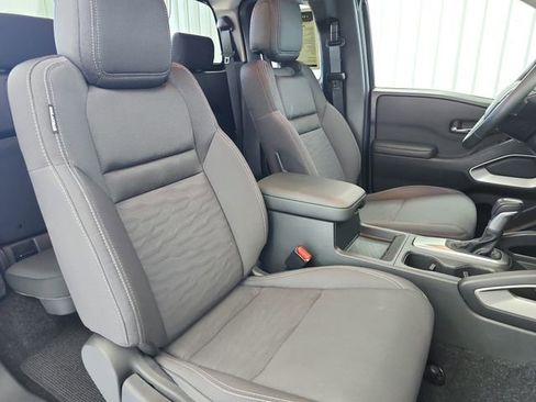 Used 2024 Nissan Frontier SV w/ SV Convenience Package image 38