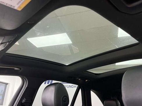 Used 2021 Mercedes-Benz GLC 300 4MATIC image 16