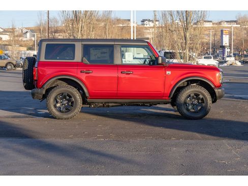 New 2025 Ford Bronco Big Bend w/ Black Diamond Package image 2