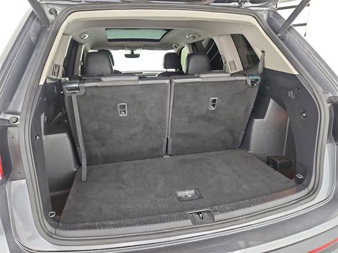 Used 2021 Volkswagen Atlas SE w/ Panoramic Sunroof Package image 32