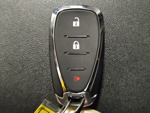 Used 2021 Chevrolet Equinox LS w/ LS Convenience Package FWD image 32