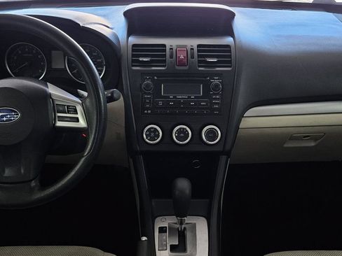 Used 2014 Subaru Crosstrek 2.0i Premium AWD/4WD image 9