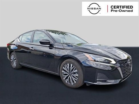 Certified 2023 Nissan Altima 2.5 SV image 1