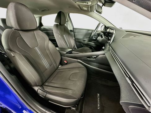 Used 2022 Hyundai Elantra SEL w/ Convenience Package FWD image 29