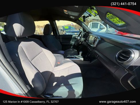 Used 2017 Toyota Tacoma TRD Sport image 34