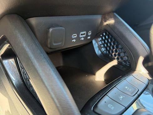 Used 2022 Chevrolet TrailBlazer LT w/ Convenience Package image 20