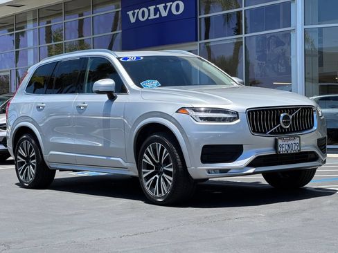 Used 2020 Volvo XC90 T5 Momentum w/ Protection Package Premier FWD image 7
