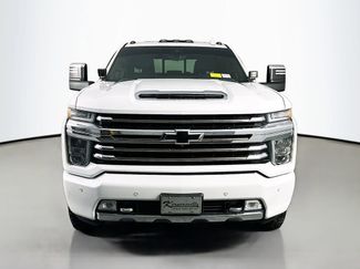 Used 2020 Chevrolet Silverado 2500 High Country w/ Z71 Off-Road Package AWD/4WD video 2