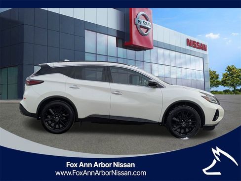 Used 2024 Nissan Murano SV w/ SV Midnight Edition Package image 6