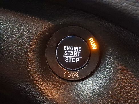 Used 2022 Jeep Cherokee Limited w/ Elite Package image 16