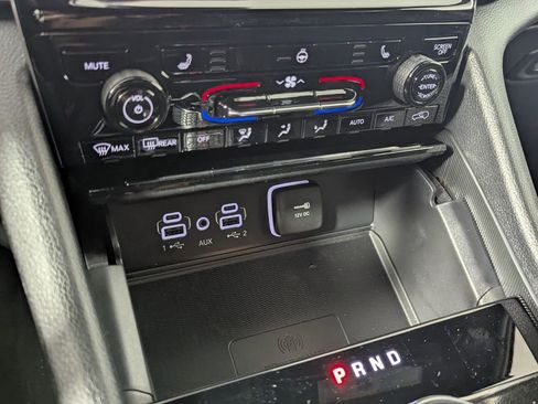 New 2025 Jeep Grand Cherokee Laredo w/ Luxury Tech Group I image 25