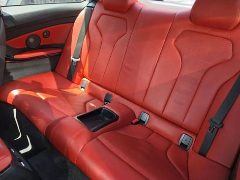 Used 2017 BMW M4 Coupe RWD image 6