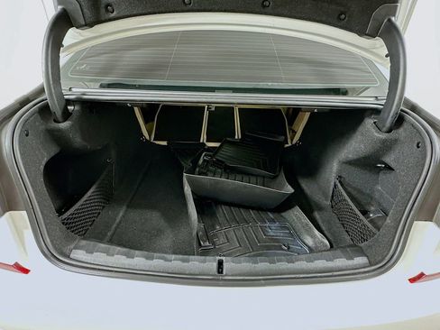 Used 2022 BMW 330i Sedan w/ M Sport Package image 27