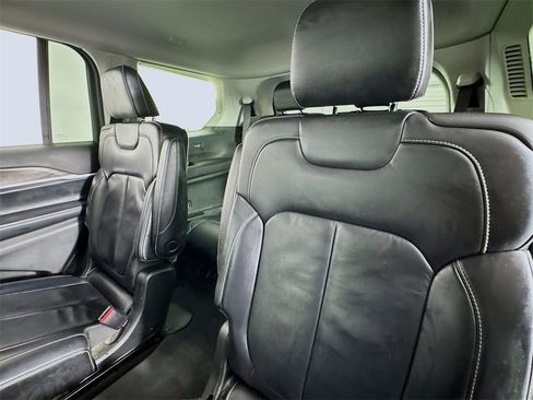 Used 2021 Jeep Grand Cherokee L Limited image 12