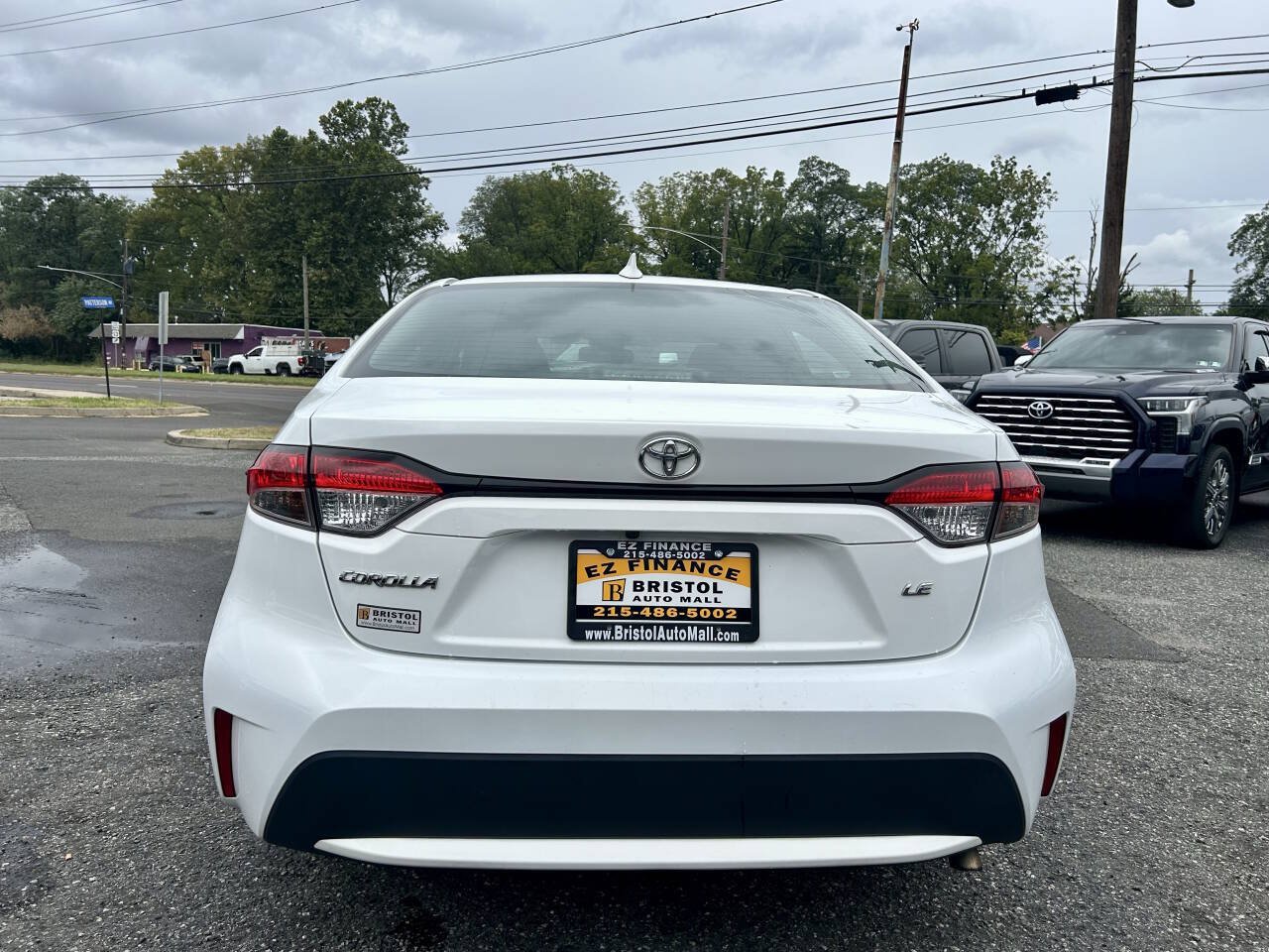 Used 2021 Toyota Corolla LE FWD image 5