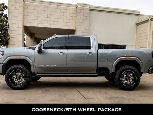 Used 2026 GMC Sierra 2500 Denali Ultimate image 6