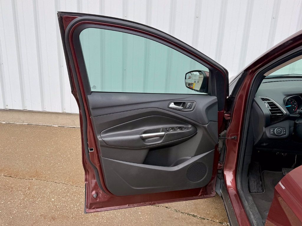 Used 2018 Ford Escape SEL FWD image 14