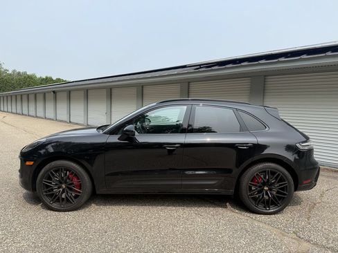Used 2023 Porsche Macan GTS AWD/4WD image 2