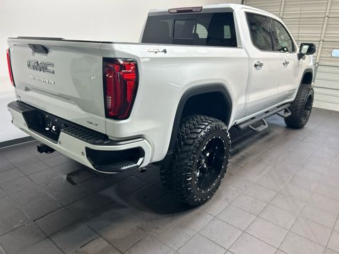 Used 2019 GMC Sierra 1500 SLT AWD/4WD image 3