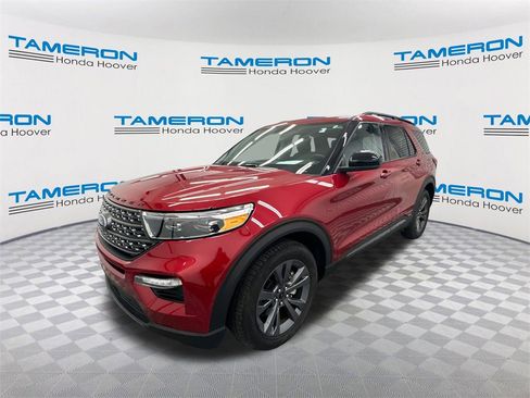 Used 2023 Ford Explorer XLT w/ Equipment Group 202A image 1