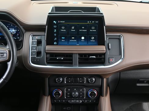 Used 2023 Chevrolet Tahoe High Country w/ Advanced Technology Package AWD/4WD image 33