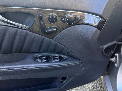 Used 2004 Mercedes-Benz E 500 4MATIC Sedan image 17