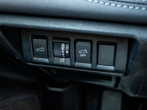 Used 2020 Subaru Outback Touring XT image 40