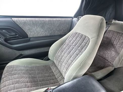 Used 2002 Chevrolet Camaro Base image 12