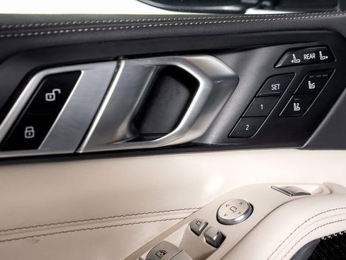 Used 2024 BMW X7 M60i w/ Executive Package image 61