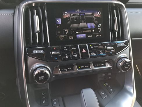 Used 2026 Lexus LX 700h Luxury w/ Accessory Package (Z1) AWD/4WD image 27