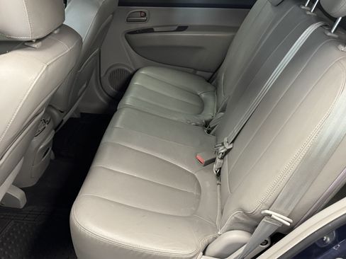 Used 2007 Kia Rondo EX w/ Premium Pkg FWD image 11