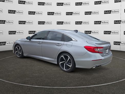 Used 2022 Honda Accord Sport image 4
