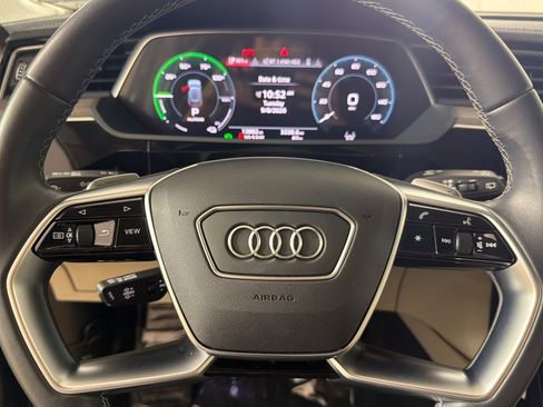 Used 2024 Audi Q8 e-tron Premium Plus w/ Premium Plus Package AWD/4WD image 9